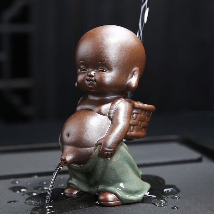 XMT-HOME New Purple Sand Pee Spout Water Spray Tea Pet Decoration Little Monk Tea Infuser Pissing Tea Boy