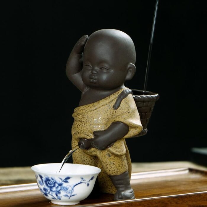 S92ef7613f5ed4884a9a6e73d15d75608j Tea Pets Ornament Chinese Folk Art Purple Clay Decoration Crafts Figurines Little Monk Yixing Baby Boy Spray Pee Tea Accessories